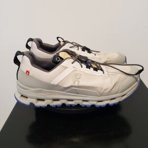 On Running Kids Youth Cloudhero Waterproof Shoes Sneakers Silver Size 5Y